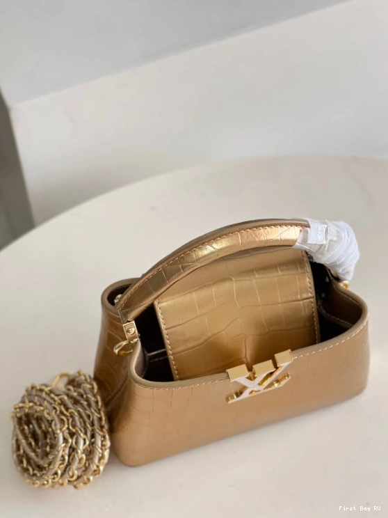 First bag LOUIS MINI CAPUCINES VUITTON 0806